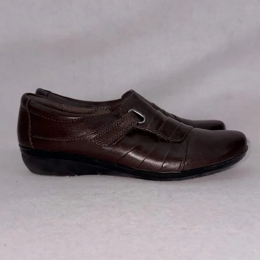 EUC Women’s Clarks Dark Brown Leather Slip-on Comfort Loafers size 8.5